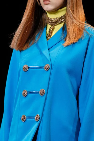 Look 33